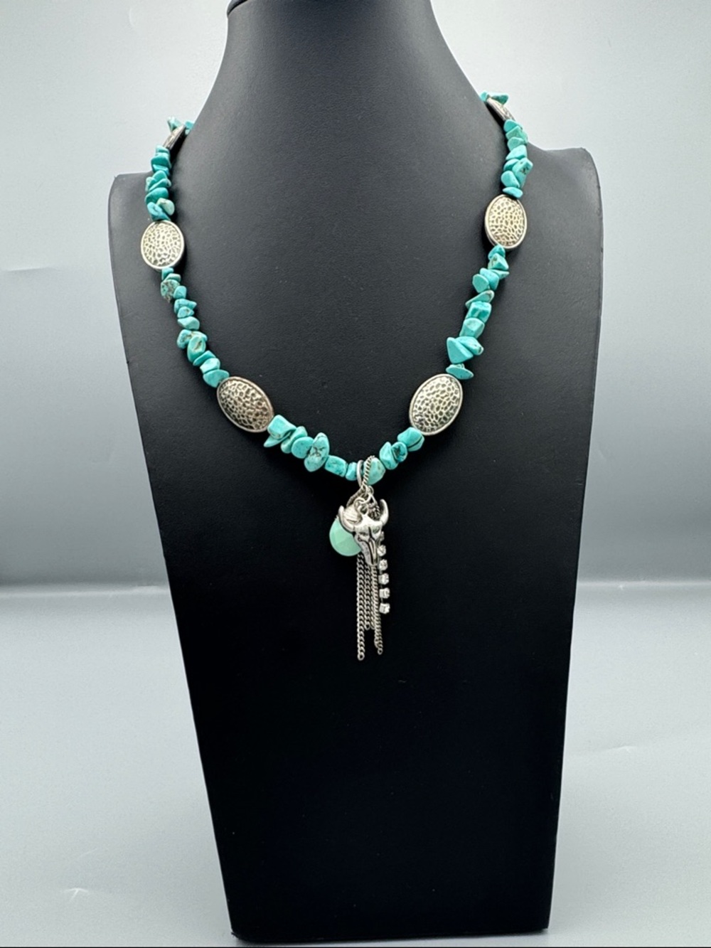 Turquoise Chip Bead Necklace with Silver Tone Accents - Picture 2 of 6